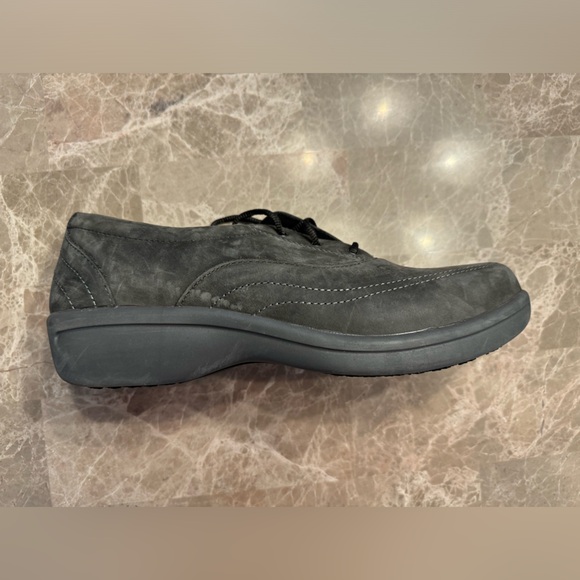 Worx by Red Wing Shoes Safety Shoes. New without box. - Picture 8 of 8